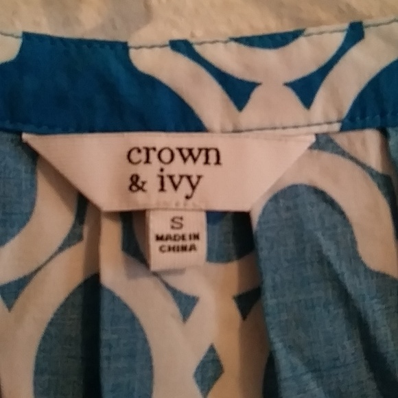 Crown & Ivy blouse shirt - Picture 3 of 3